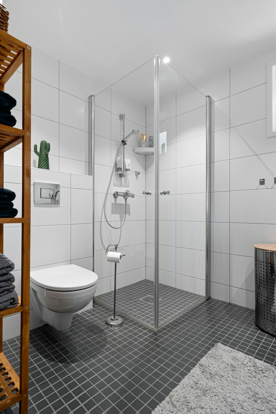 One Bed Room - Image 3